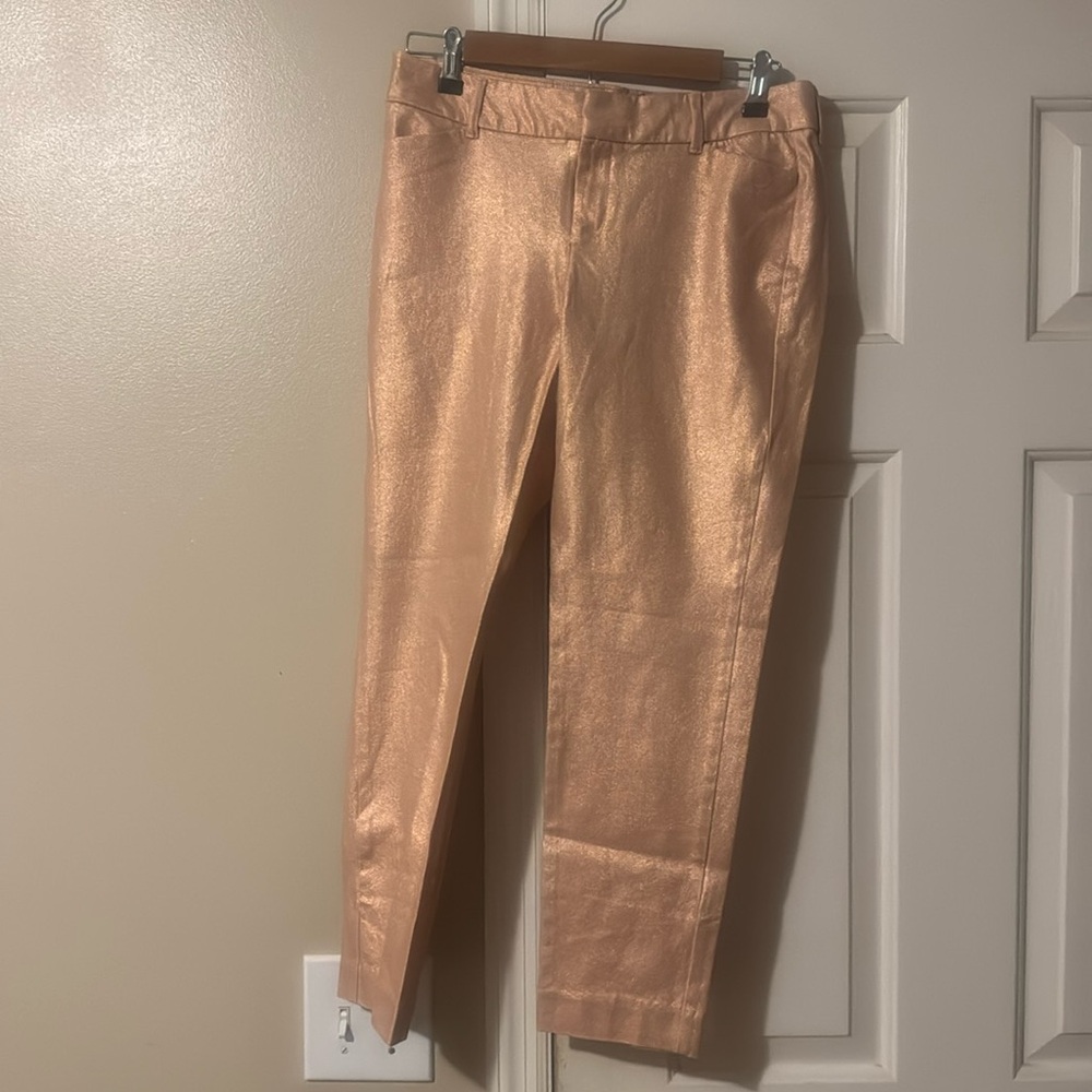 Mid-rise pixie pink capri pants size 10. From old Navy